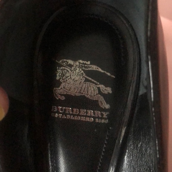Burberry Black Patent Leather PointToe pumps40 - Picture 12 of 12